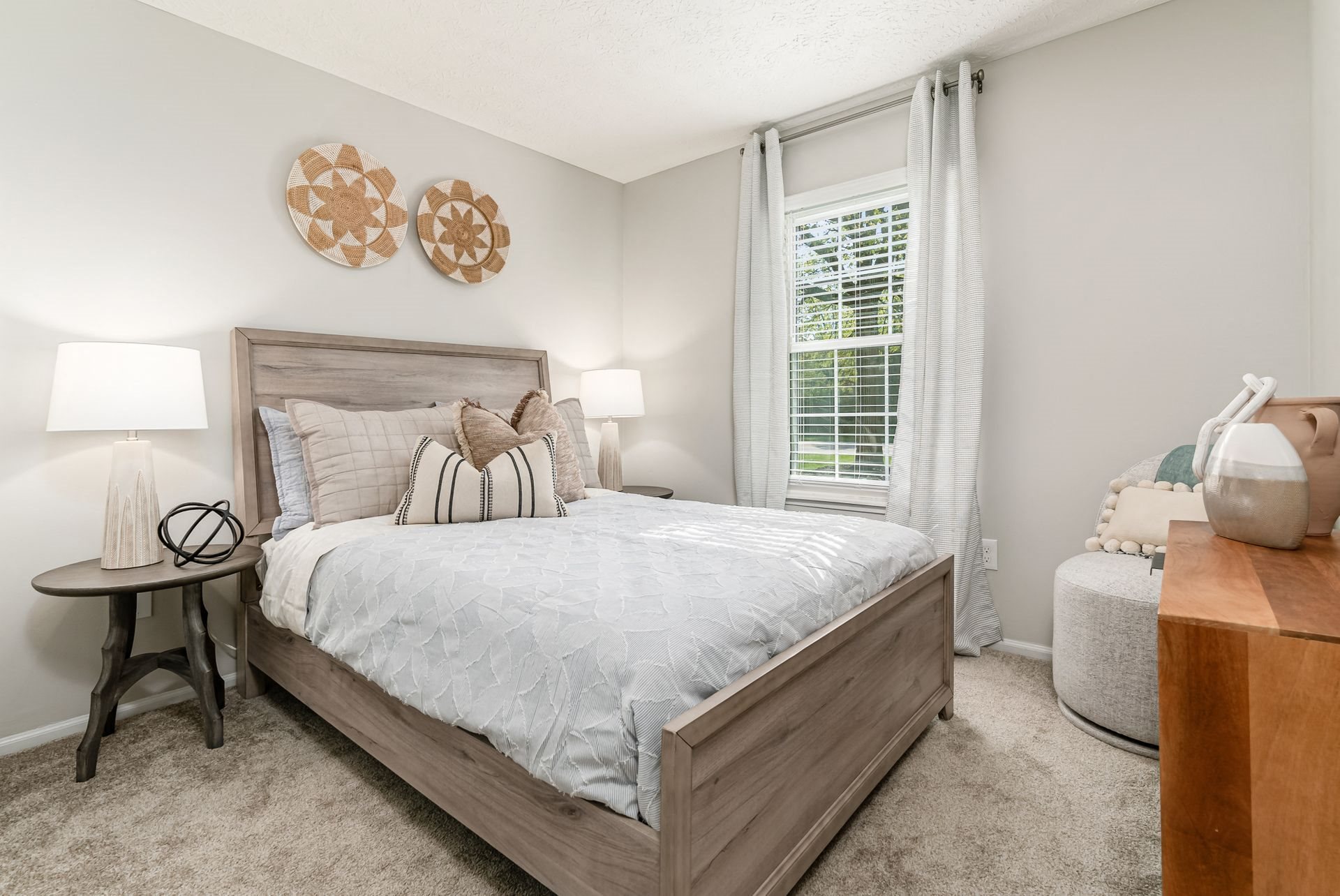 Photos and Video of Worthington Ridge in Worthington, OH